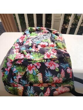 VANS “Off the Wall” Backpack Hawaiian Hibiscus Black Floral Good Condition